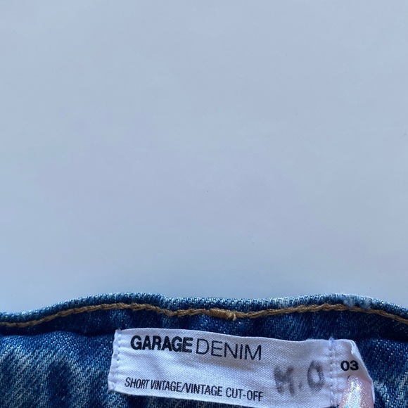 Garage Vintage Cut-Off Jeans Shorts - Picture 4 of 4